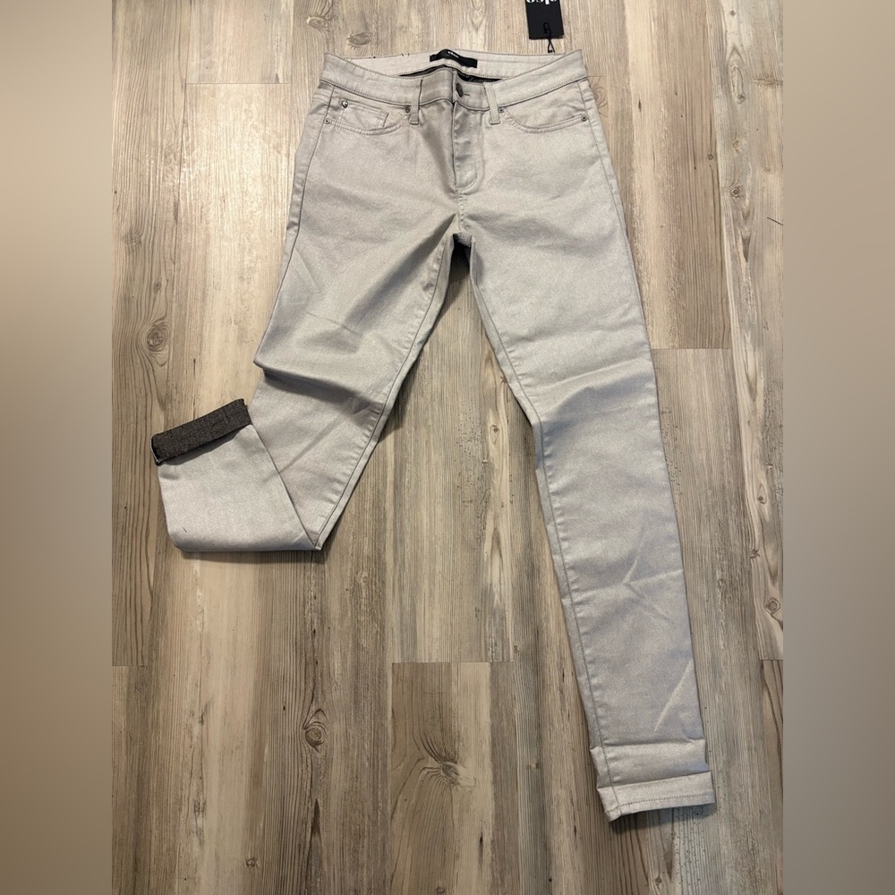 Else NWT Stylish Light Gray Pants ultra skinny limited edition